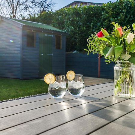 Pet Friendly With A Hot Tub Villa Hednesford Exterior photo